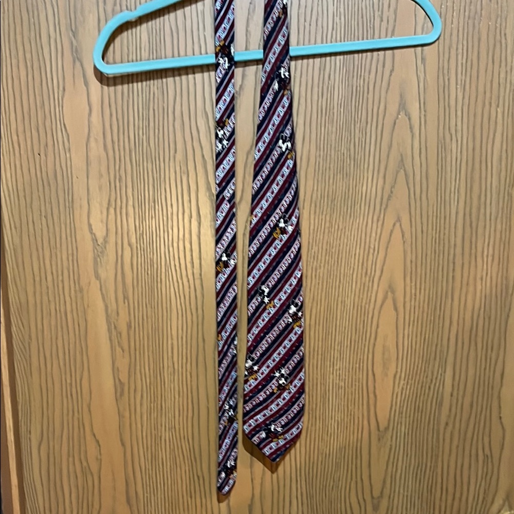 Vintage The Disney Store 100% silk Mickey tie!